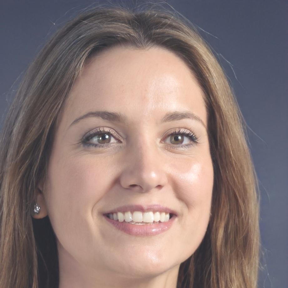 Portrait de Léonie Fournier, formatrice en techniques commerciales